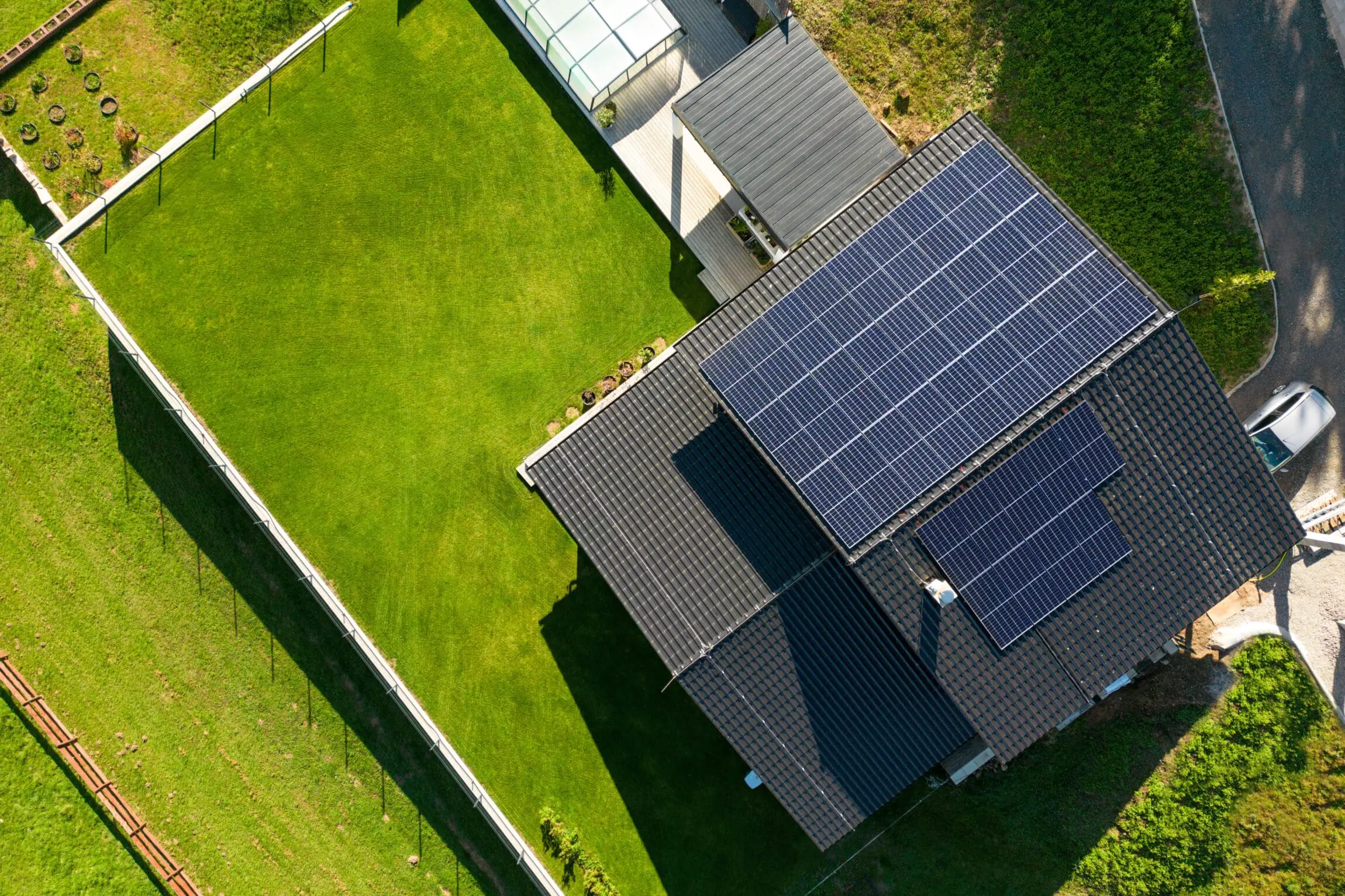 What Happens to Your Solar Panels When You Need a New Roof?